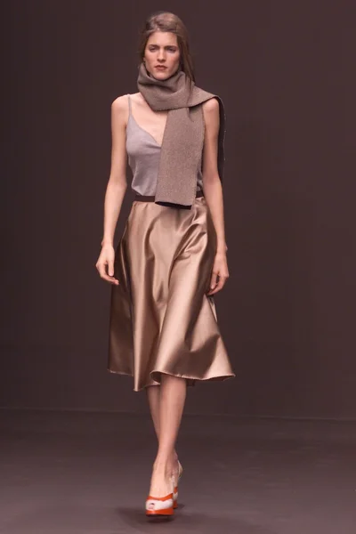 Look 12
